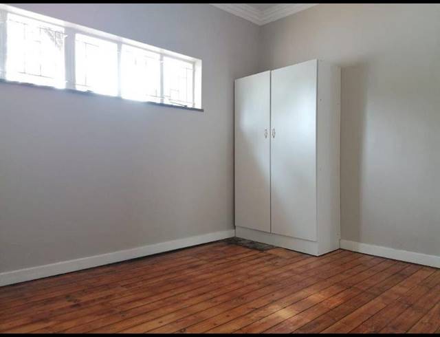 6 BEDROOM HOUSE FOR SALE IN CAPITAL PARK